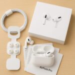Apple 2nd Generation White Earbuds
