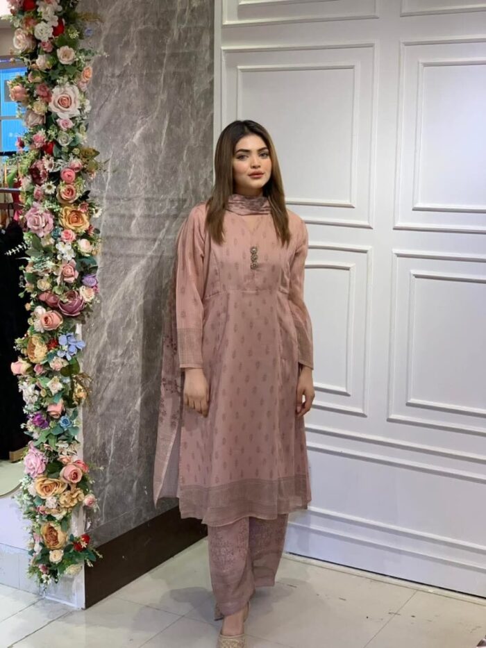 Jorjet Three Piece - Image 3