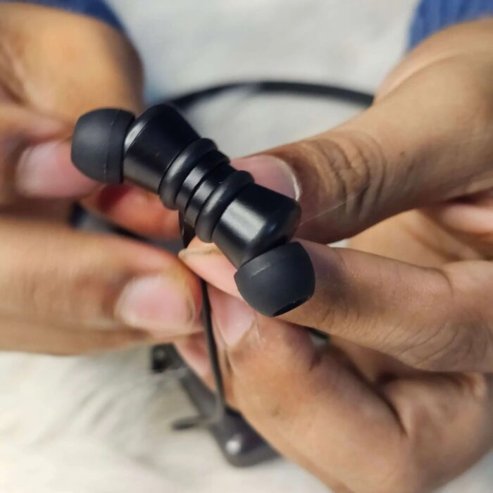 Recrsi RE NY060 Bluetooth Neckband 200 Hours Battery Life Stylish Wireless Earphones - Image 2